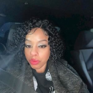 Meet your Posher, Marissa